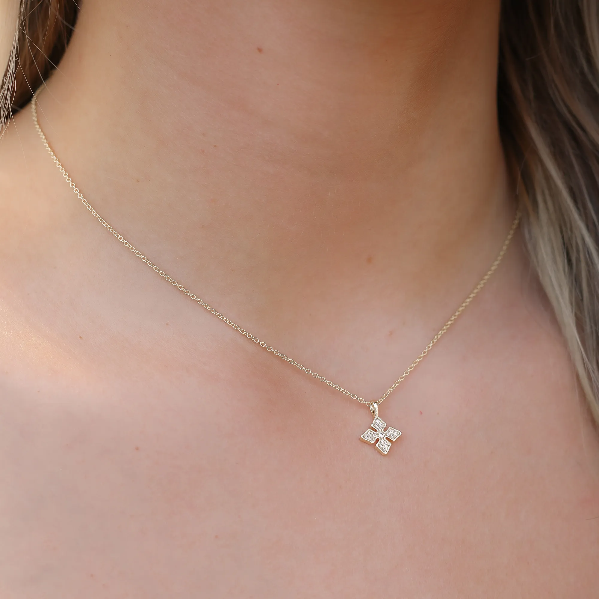 Shine Bright Cross Necklace in Silver