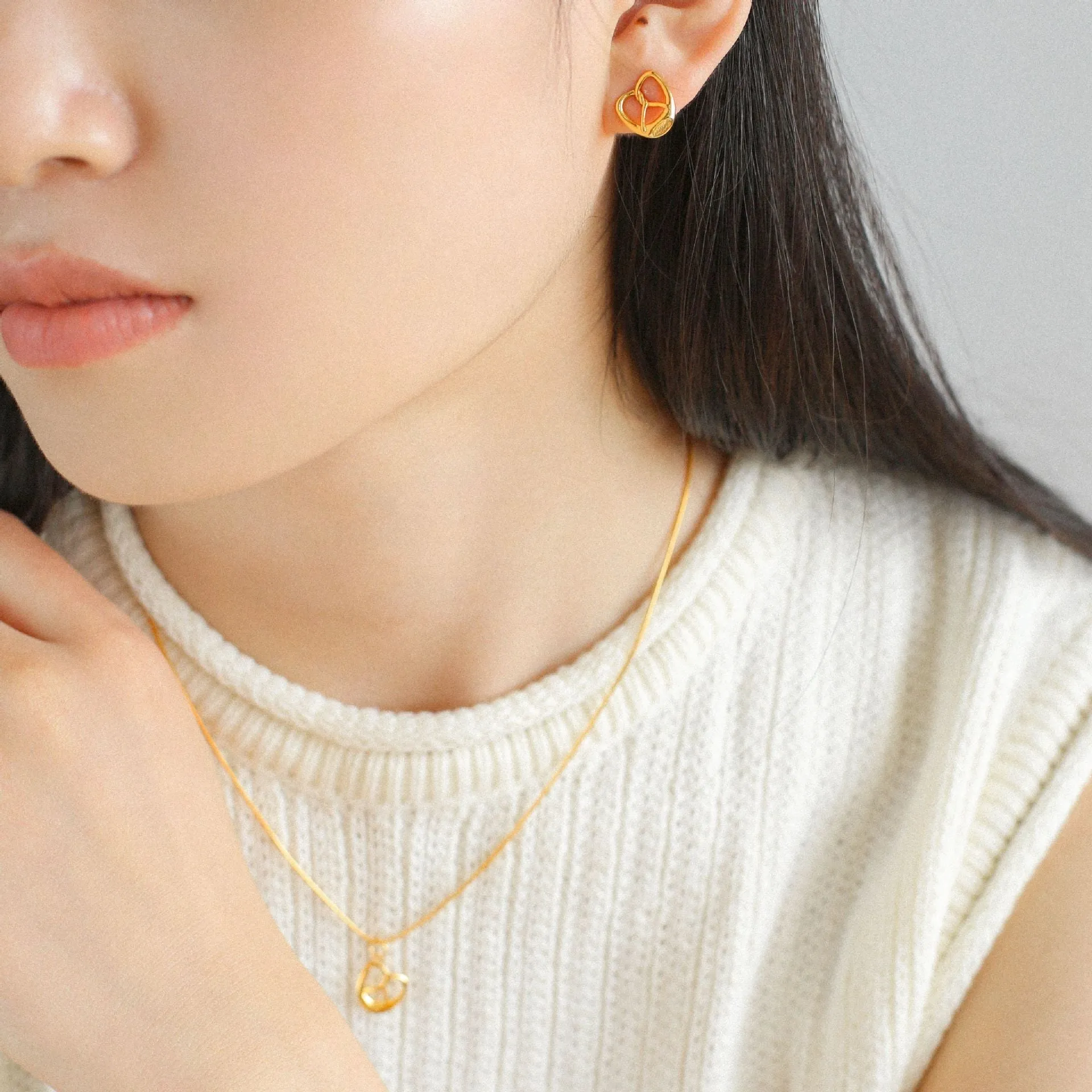Simple Alkaline Water Bread Stud Earrings