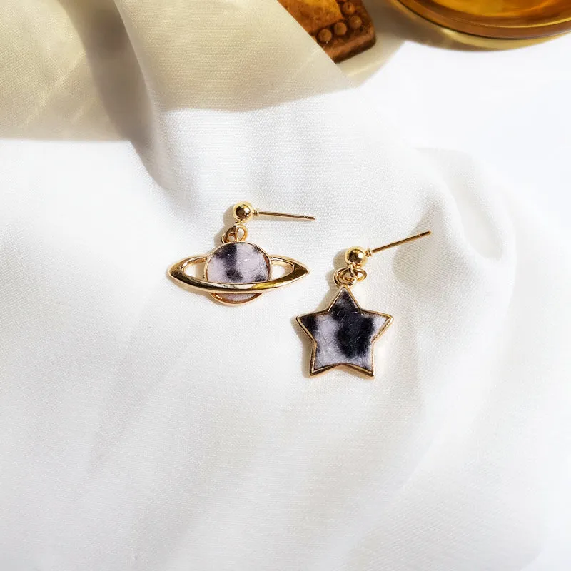 Simple geometric square earrings