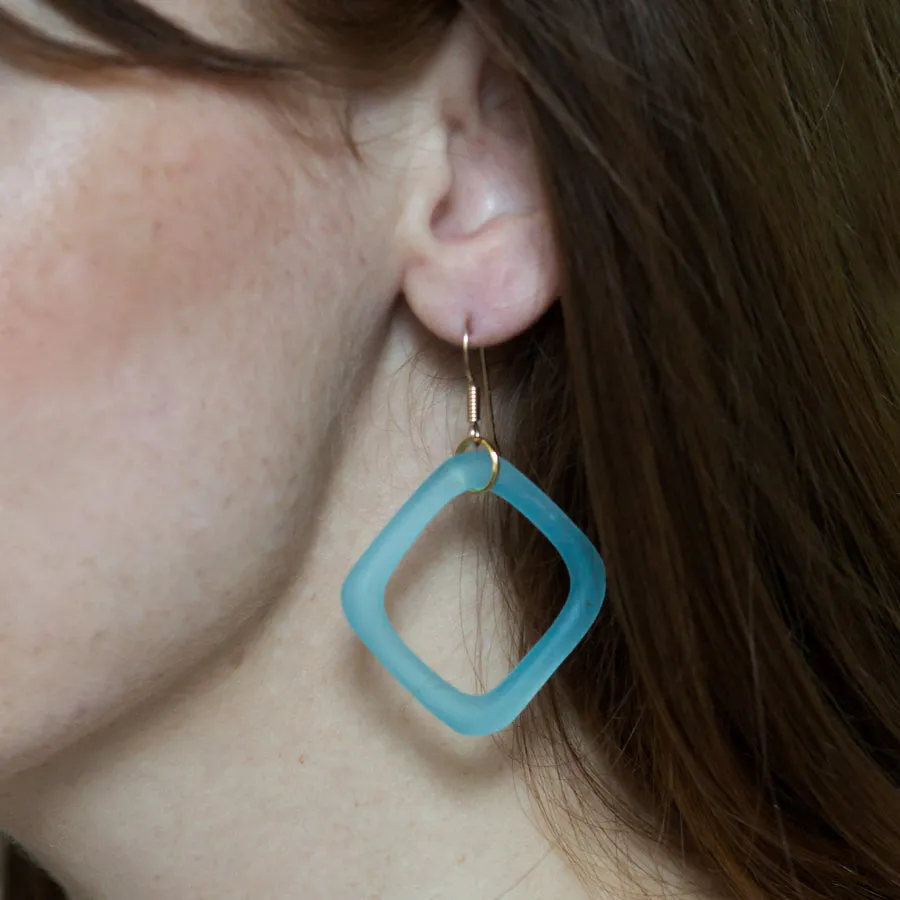 Simple Gin Earrings