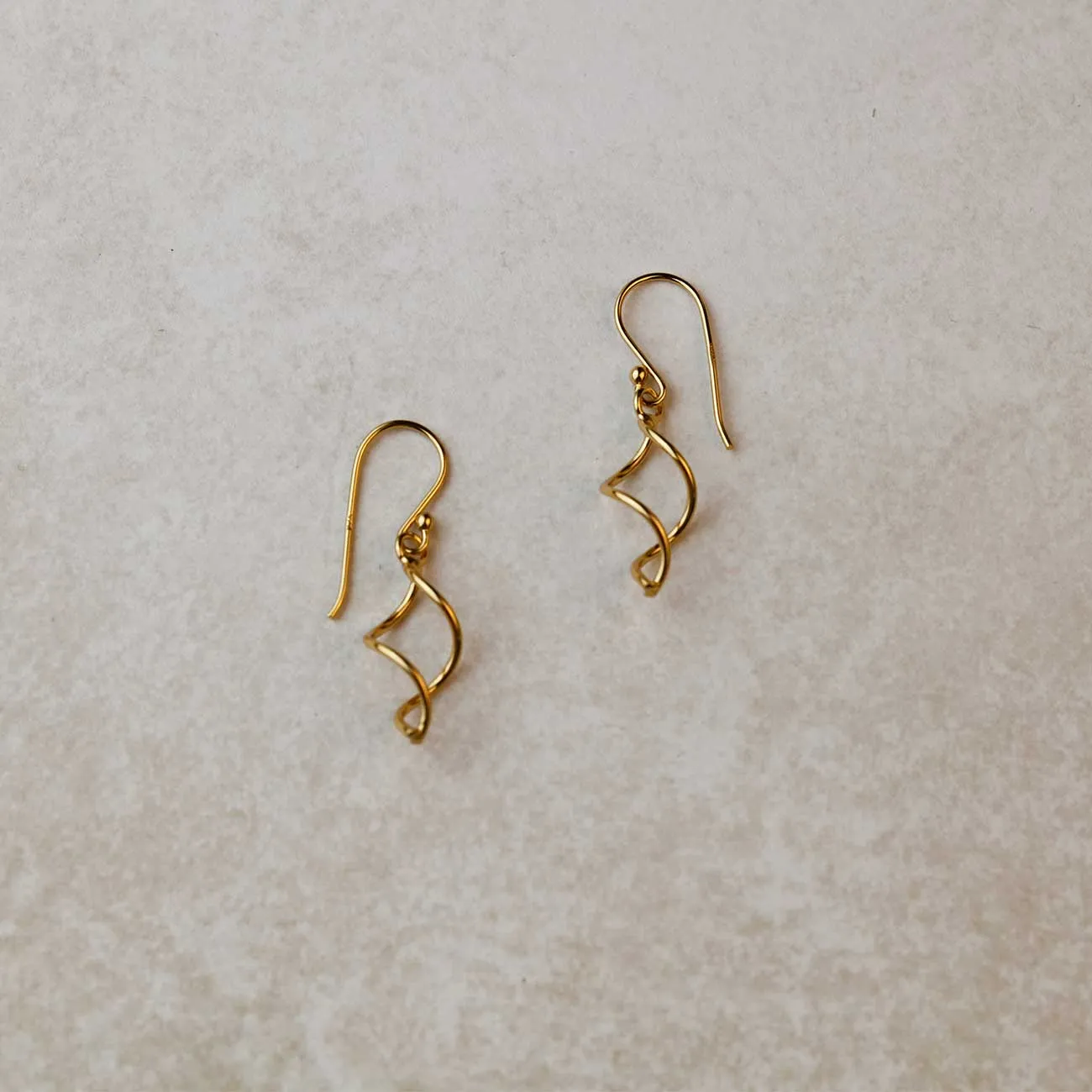 Simple Twist Drop Earring