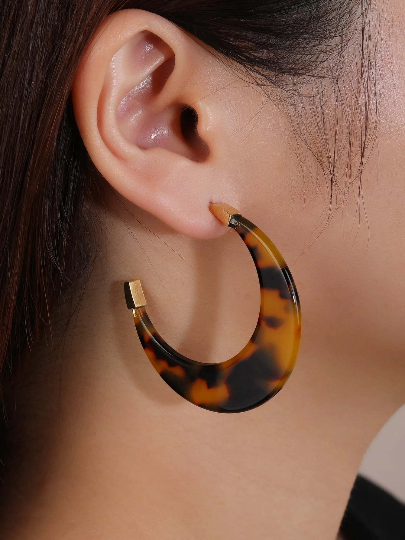 Stainless Steel 18K Gold Plated Leopard Print Crescent Moon Acrylic Earrings - Personalized, Fashionable, and Versatile Summer Style - Perfect for Everyday Looks!