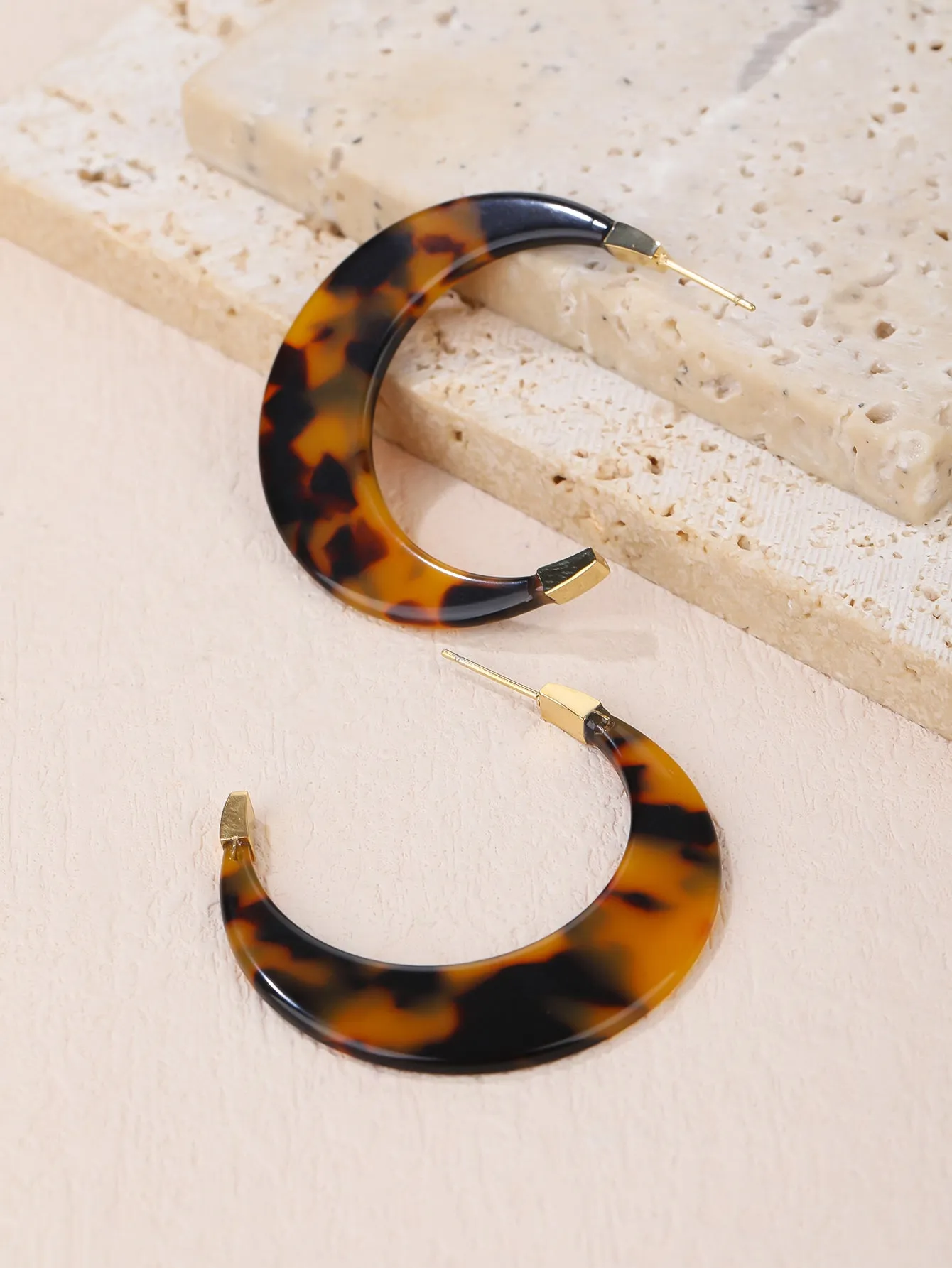 Stainless Steel 18K Gold Plated Leopard Print Crescent Moon Acrylic Earrings - Personalized, Fashionable, and Versatile Summer Style - Perfect for Everyday Looks!