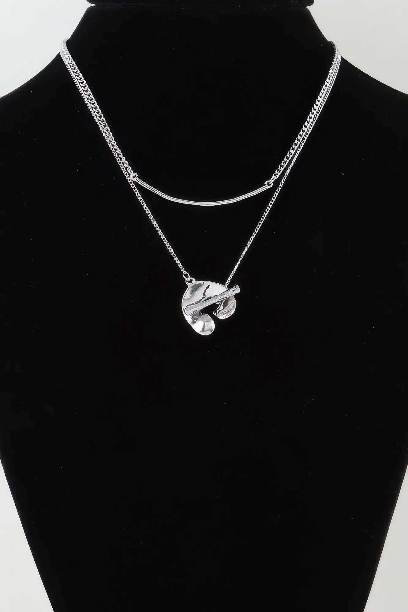 Toggle Hook Chain Necklace
