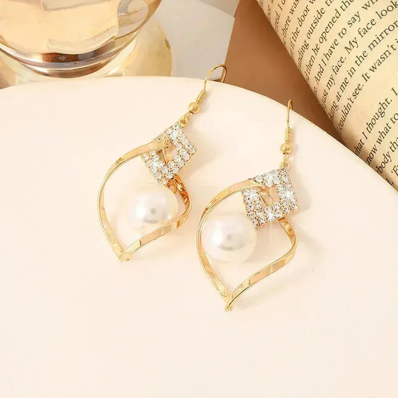 Women's Fashionable Temperamental All-match Pearl drop Earrings