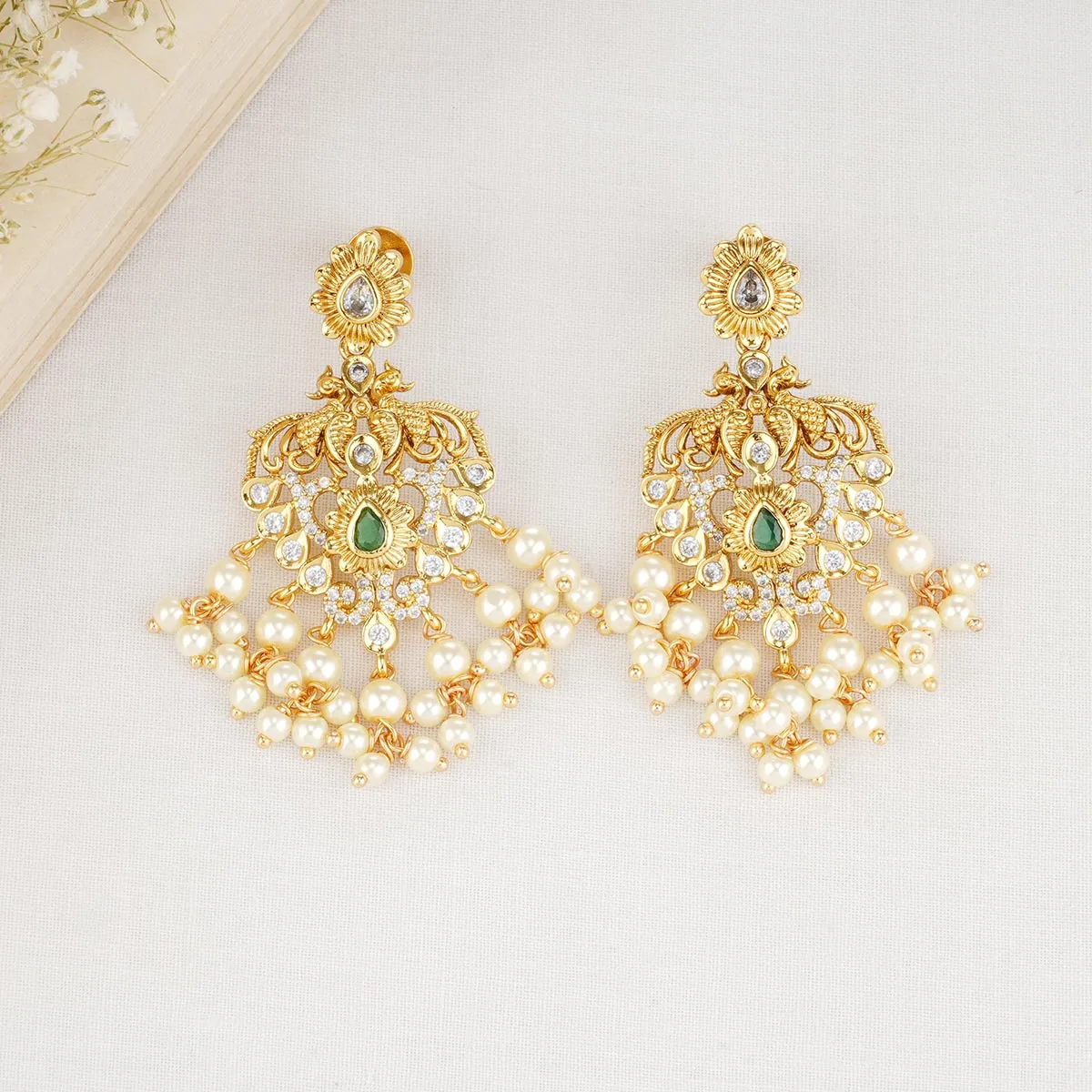 Yokitha Short Necklace Set