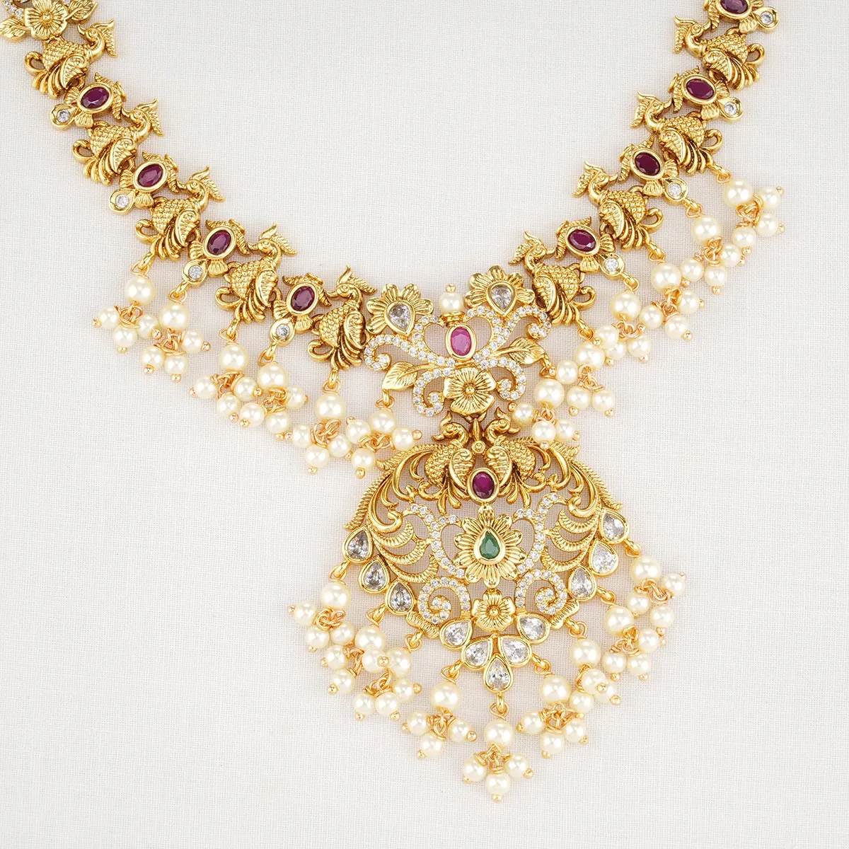 Yokitha Short Necklace Set